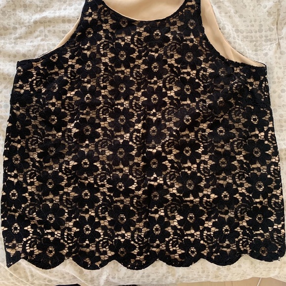 Lacey tank top - Picture 2 of 2